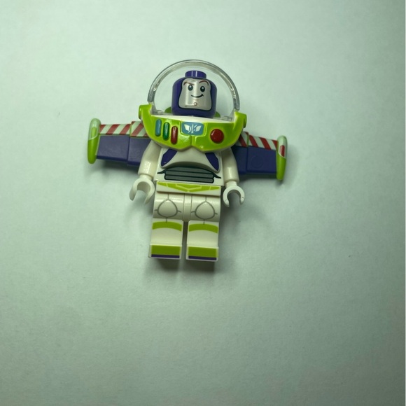 Lego Other - LEGO Minifigure Buzz Lightyear with Minifigure Head toy018 Toy Story